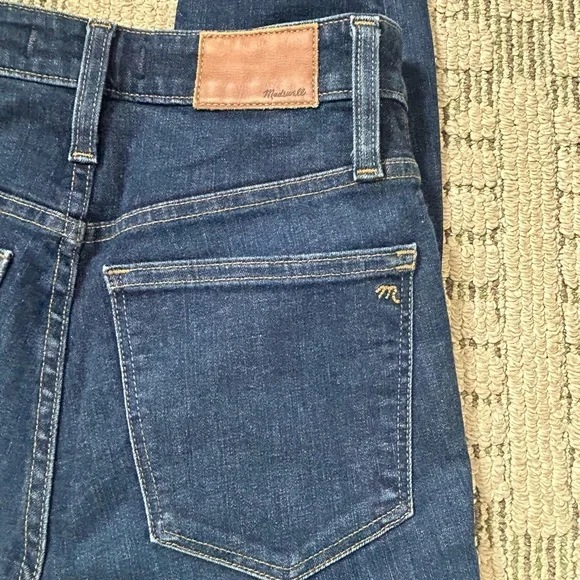 Madewell Curvy Classic High-Rise Women's Dark Blue Jeans size 26 - Picture 5 of 5